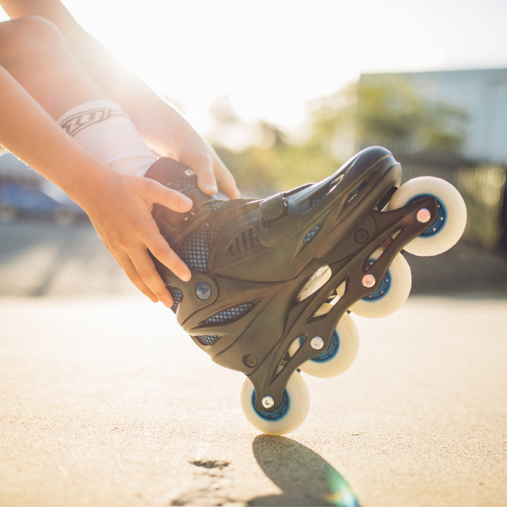 148 Black - Size Adjustable Inline Skates