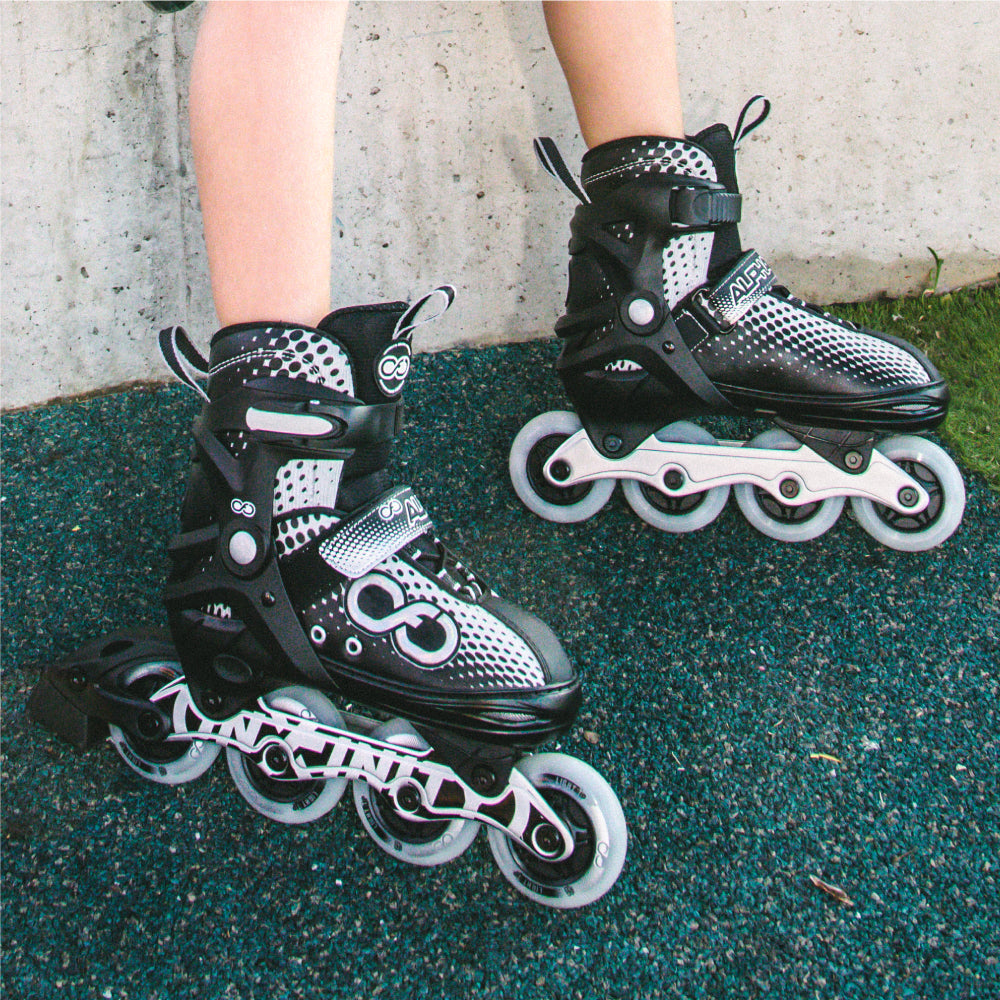 ackaアイボリーサイズ1 ALPHA Black - Size Adjustable Inline Skates